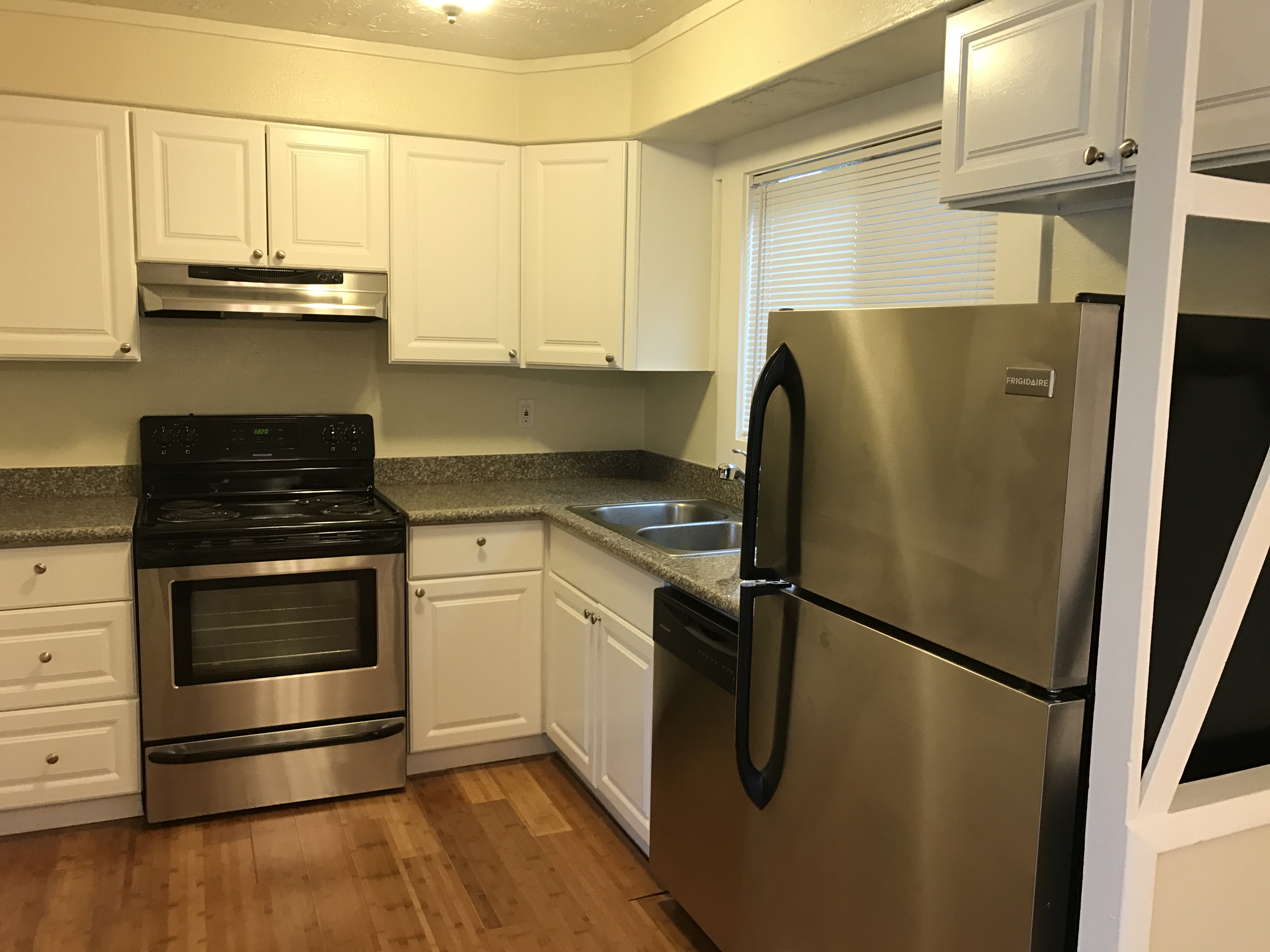 webassets/H2KitchenAppliances2017.JPG